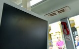 Ngắm xe buýt 2 tầng mui trần chạy trên phố trung tâm Hà Nội