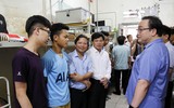 Lãnh đạo thành phố Hà Nội thăm hỏi bệnh nhân sốt xuất huyết
