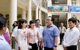 Lãnh đạo thành phố Hà Nội thăm hỏi bệnh nhân sốt xuất huyết
