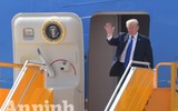 Toàn cảnh đón Tổng thống Mỹ Donald Trump tại sân bay Đà Nẵng