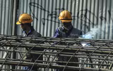 Thi công cầu vượt An Dương - Nghi Tàm, phương tiện đi lại thế nào để không ùn tắc