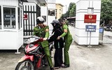 Công an Thủ đô tất bật phục vụ nhân dân ngày cuối năm 2017