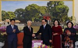 Tổng Bí thư Nguyễn Phú Trọng chúc tết Hà Nội và thả bộ bên hồ Gươm tối 30 Tết