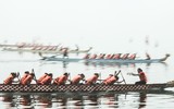 Xem màn đua thuyền rồng sôi nổi lần đầu diễn ra tại Hồ Tây