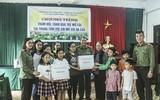 Sẻ chia yêu thương với trẻ em kém may mắn