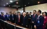 Tổng Bí thư, Chủ tịch nước Nguyễn Phú Trọng dâng hương ở chùa Trấn Quốc và mừng tuổi công nhân môi trường