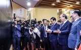 [ẢNH] Thủ tướng đánh cồng khai trương hoạt động chứng khoán đầu Xuân