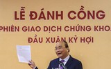 [ẢNH] Thủ tướng đánh cồng khai trương hoạt động chứng khoán đầu Xuân