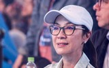 [ẢNH] Sao Ngọa Hổ Tàng Long Dương Tử Quỳnh tặng mũ bảo hiểm cho học sinh ở Hà Nội