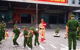 Giờ học kỹ năng an toàn giao thông đầy niềm vui của các 
