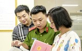 [Ảnh] Nữ Công an Thủ đô vui tươi, tình nguyện phục vụ nhân dân trong Chủ Nhật