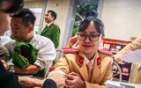 [ẢNH] Ấn tượng mạnh với hình ảnh nữ Công an Thủ đô hiến máu cứu người