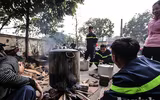 Những chiếc bánh chưng được gói bởi bàn tay thô ráp của chiến sỹ PCCC Thủ đô