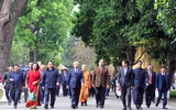 [ẢNH] Lãnh đạo Đảng, Nhà nước, TP Hà Nội dâng hương, trồng cây đầu xuân tại Hoàng Thành Thăng Long
