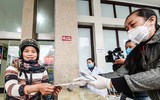 [ẢNH] Công an Thủ đô tham gia phát miễn phí 75.000 khẩu trang phòng dịch Corona