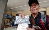 [ẢNH] Công an Thủ đô tham gia phát miễn phí 75.000 khẩu trang phòng dịch Corona