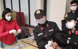 [ẢNH] Công an Thủ đô tham gia phát miễn phí 75.000 khẩu trang phòng dịch Corona