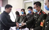 [ẢNH] Hình ảnh đẹp của tuổi trẻ Công an Thủ đô tại trụ sở tiếp dân thời dịch Corona