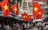 Hình ảnh ấn tượng sáng 30-4, kỷ niệm 45 năm thống nhất đất nước ở Hà Nội
