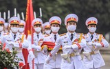 Hình ảnh ấn tượng sáng 30-4, kỷ niệm 45 năm thống nhất đất nước ở Hà Nội