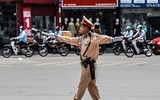 [ẢNH] Những người phơi mình giữa 