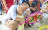 Ngắm khoảnh khắc yêu thương đến với những thiên thần trên giường bệnh