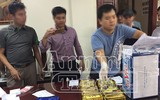 Cận mặt 