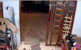 [Ảnh] Trộm cướp manh động vào nhà: Cách ứng phó bảo toàn mạng sống