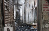 Tiếp tục phong tỏa hiện trường vụ cháy ở Đê La Thành, tránh nguy hiểm cho người dân