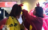 [Ảnh] Hàng vạn người đổ ra đường mừng Giáng sinh an lành