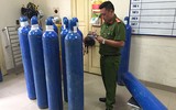 [Ảnh] Sốc hình ảnh học sinh lớp 5 hít 
