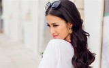 Cùng ca sĩ Đông Nhi đi sắm hàng hiệu ở Italia