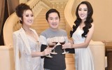 Hoa hậu Huỳnh Thúy Anh đẹp gợi cảm trong tiệc mừng sinh nhật
