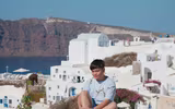 Diễn viên Trịnh Tú Trung khám phá cuộc sống thiên đường ở Santorini