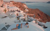 Diễn viên Trịnh Tú Trung khám phá cuộc sống thiên đường ở Santorini
