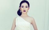 Hoa hậu Huỳnh Thúy Anh khoe vẻ đẹp quyền quý ở xứ sở chùa vàng