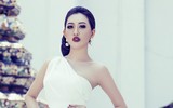 Hoa hậu Huỳnh Thúy Anh khoe vẻ đẹp quyền quý ở xứ sở chùa vàng