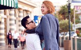 Búp bê Thanh Thảo quấn quýt bên bạn trai trước khi về nước làm giám khảo