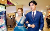 Rocker Nguyễn không rời Minh Hằng nửa bước trong buổi công chiếu 