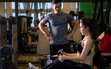 Huyền My miệt mài trong phòng gym, khoe vòng eo sexy trước thềm Miss Grand