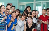 Chuẩn bị thi Hoa hậu Hòa bình, Huyền My vẫn không quên các bệnh nhi