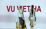 Vũ Việt Hà mang 