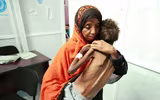Xót xa khi chứng kiến hình ảnh trẻ đói ăn suy dinh dưỡng ở Yemen