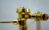 Tại sao hơn 100.000 người phải xếp hàng để… ngồi thử chiếc bồn cầu?