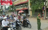 Cận cảnh những người giúp biến điểm nóng giao thông Cống Mọc thành... điểm nguội