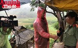 Đoàn công tác Báo ANTĐ chia sẻ với bà con trong vụ vùi lấp đất đá ở Tân Lạc, Hòa Bình