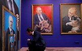 Triển lãm tranh... lạ: Siêu Putin!