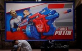 Triển lãm tranh... lạ: Siêu Putin!
