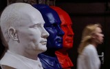 Triển lãm tranh... lạ: Siêu Putin!
