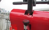 Xe đạp lọc nước ở hồ Hoàng Cầu bị 